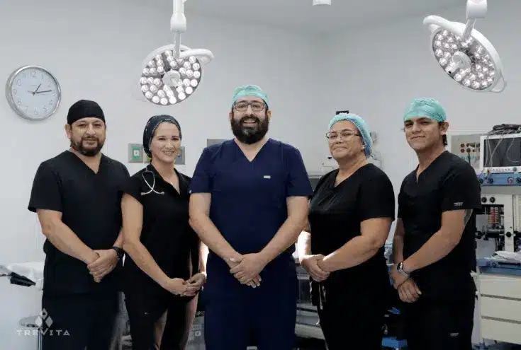 Dr.-Reyes-Mendiola-Team